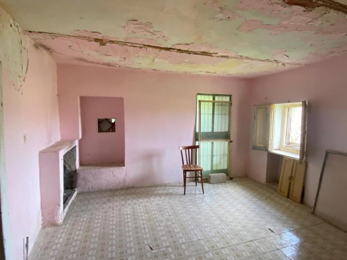 Image No.15-2 Bed Property for sale