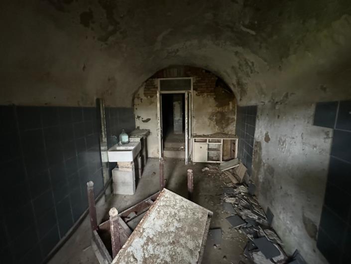 Image No.28-2 Bed Property for sale