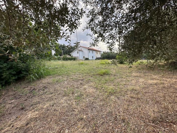 Image No.4-4 Bed Property for sale