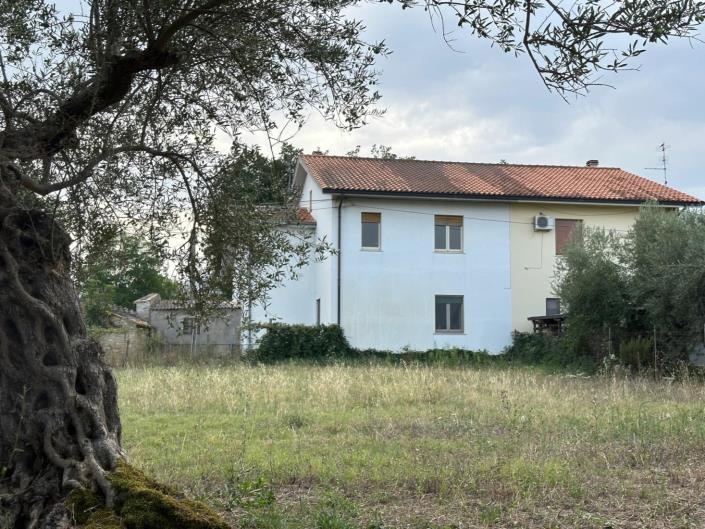 Image No.5-4 Bed Property for sale