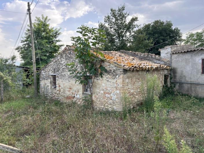 Image No.32-4 Bed Property for sale