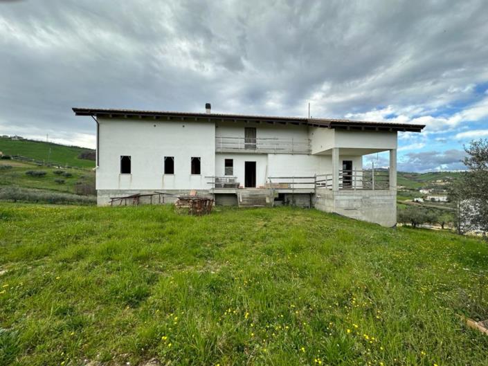 Image No.2-3 Bed Property for sale