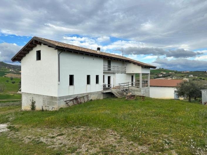 Image No.1-3 Bed Property for sale