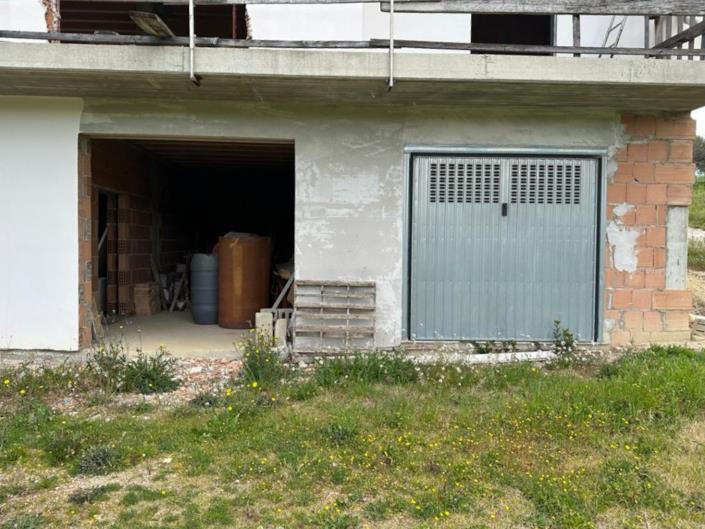 Image No.8-3 Bed Property for sale