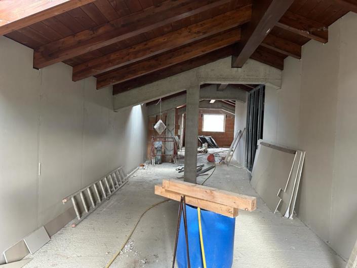 Image No.10-3 Bed Property for sale