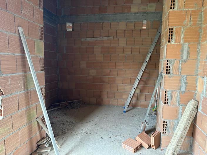 Image No.19-3 Bed Property for sale