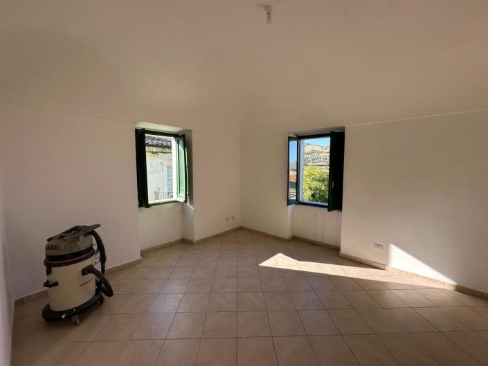 Image No.9-1 Bed Apartment for sale