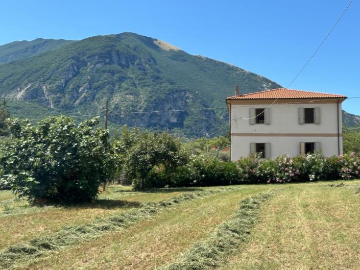 Image No.2-2 Bed Property for sale