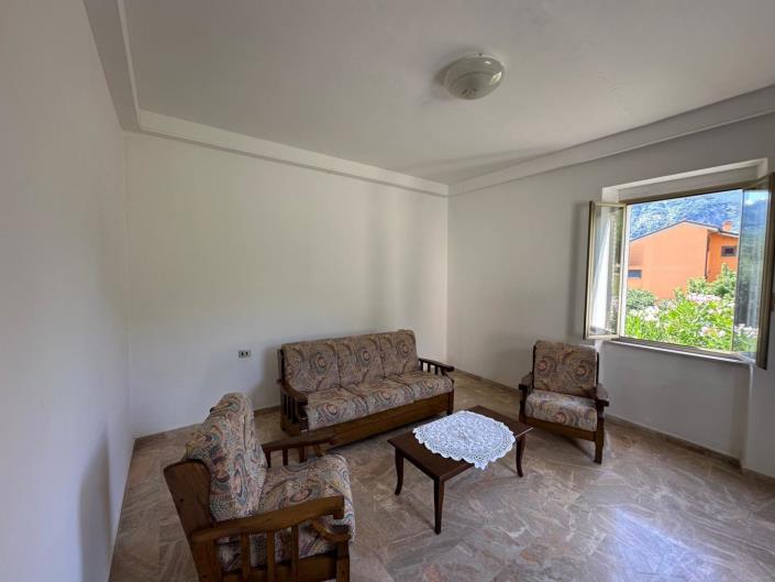 Image No.18-2 Bed Property for sale