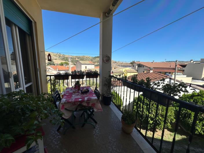 Image No.10-3 Bed Apartment for sale