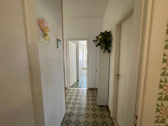 Image No.19-3 Bed Apartment for sale