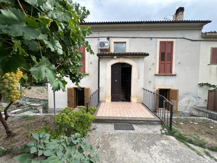 Image No.1-Appartement de 2 chambres à vendre à Capestrano