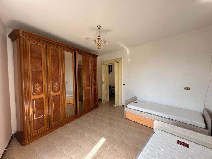 Image No.21-1 Bed Apartment for sale