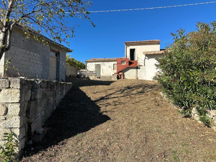 Image No.3-2 Bed Property for sale