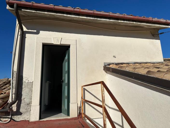 Image No.6-2 Bed Property for sale