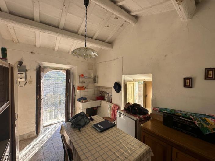 Image No.7-2 Bed Property for sale