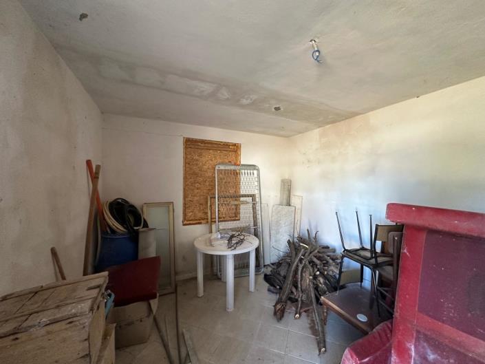 Image No.21-2 Bed Property for sale