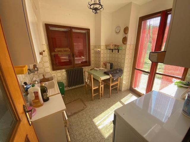 Image No.6-2 Bed Property for sale