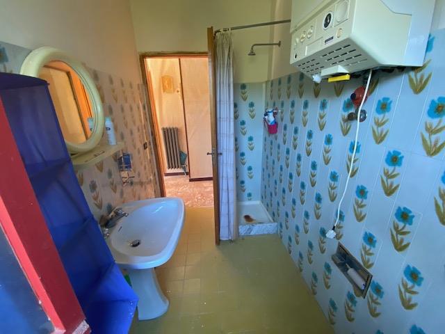 Image No.8-2 Bed Property for sale