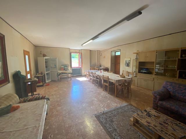 Image No.10-2 Bed Property for sale