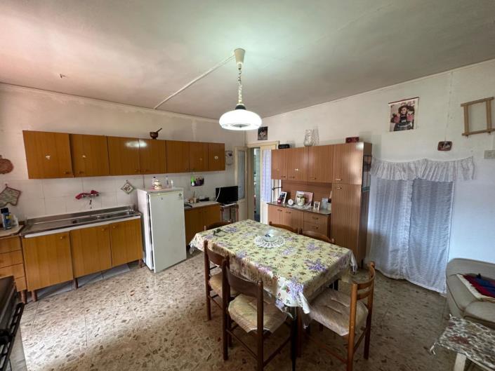 Image No.13-3 Bed Semi-Detached for sale