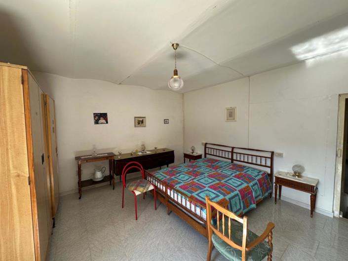 Image No.21-3 Bed Semi-Detached for sale