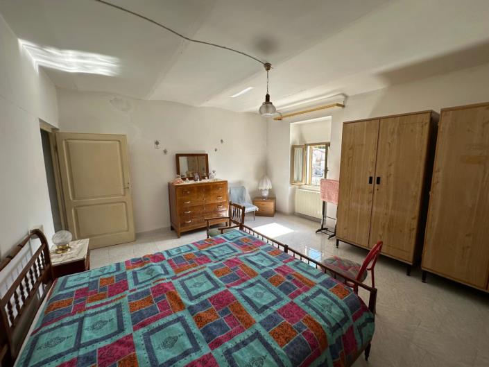 Image No.22-3 Bed Semi-Detached for sale