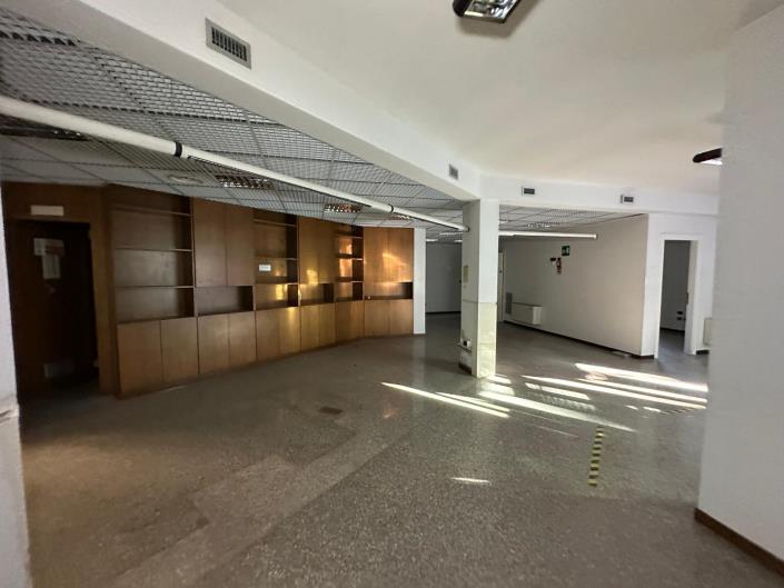 Image No.18-Commercial for sale