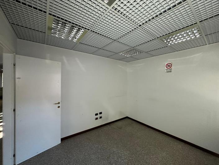 Image No.23-Commercial for sale