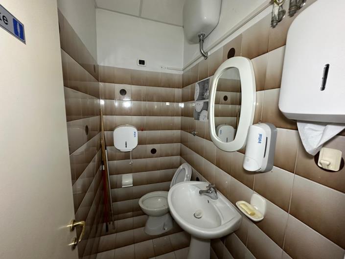 Image No.32-Commercial for sale