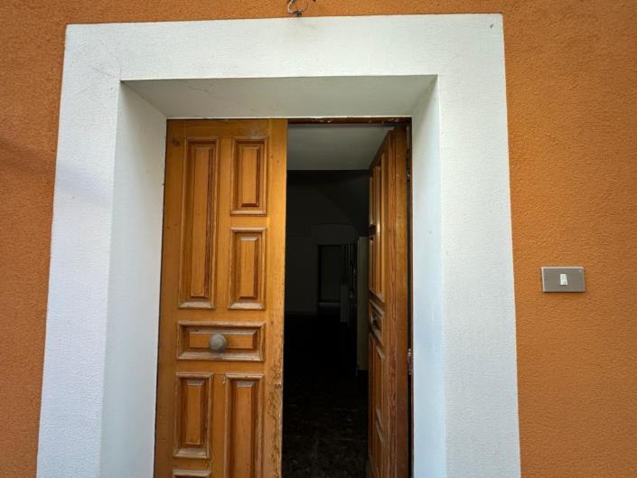 Image No.5-3 Bed Property for sale