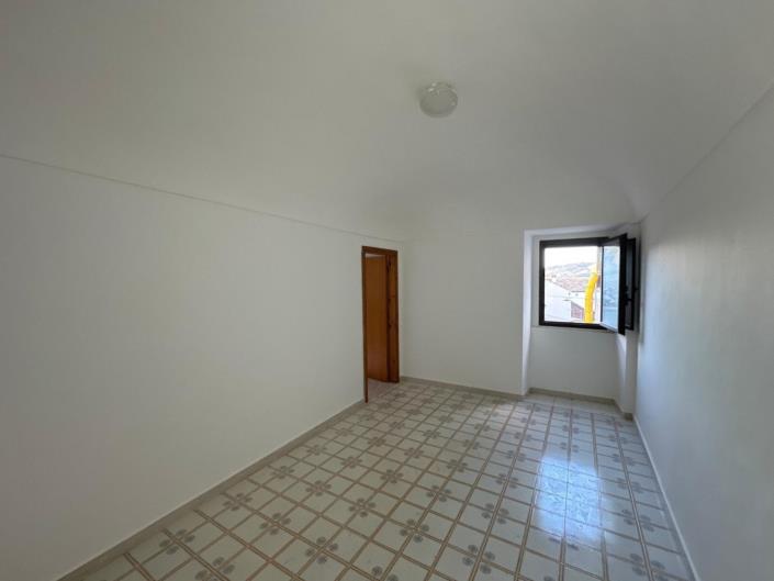 Image No.15-3 Bed Property for sale