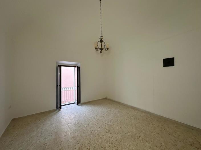 Image No.18-3 Bed Property for sale