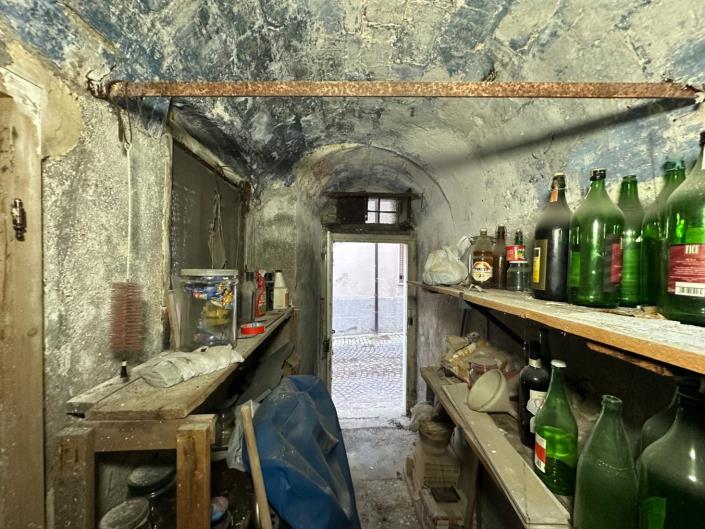 Image No.24-3 Bed Property for sale