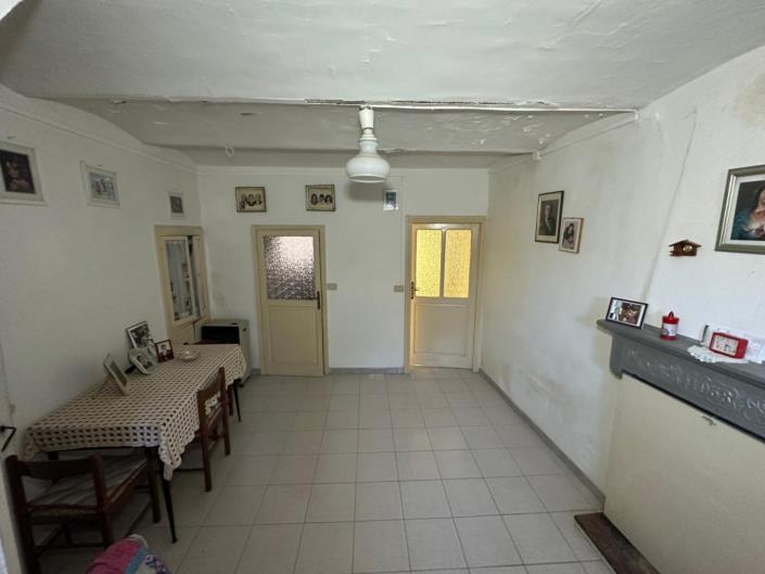 Image No.9-2 Bed Property for sale