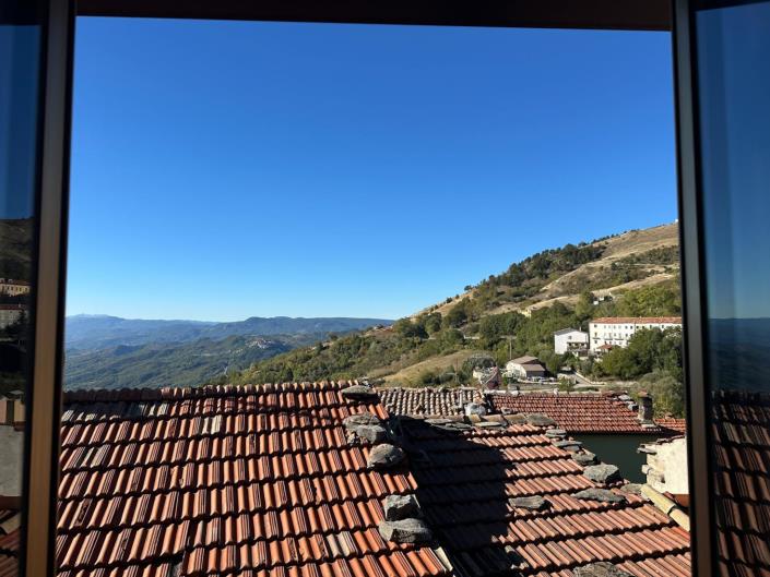 Image No.16-2 Bed Property for sale