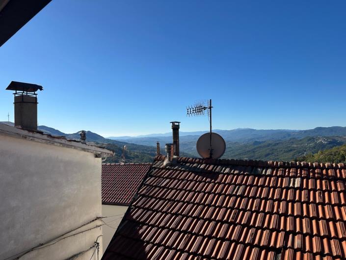 Image No.17-2 Bed Property for sale