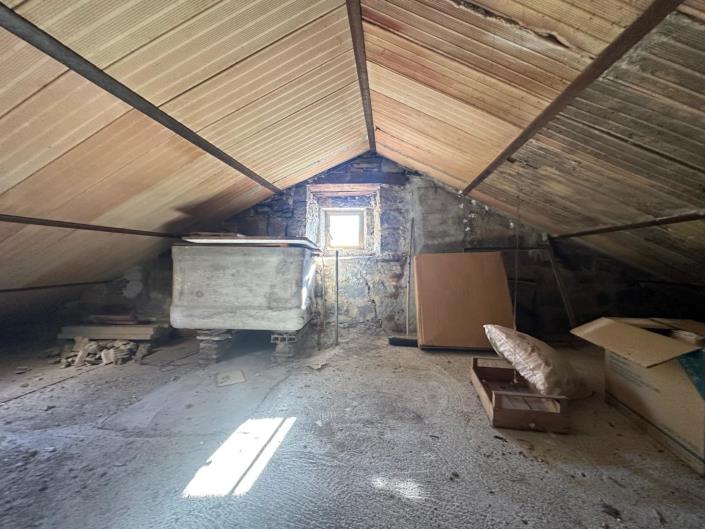 Image No.21-2 Bed Property for sale