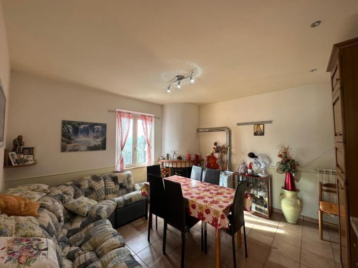 Image No.8-3 Bed Property for sale