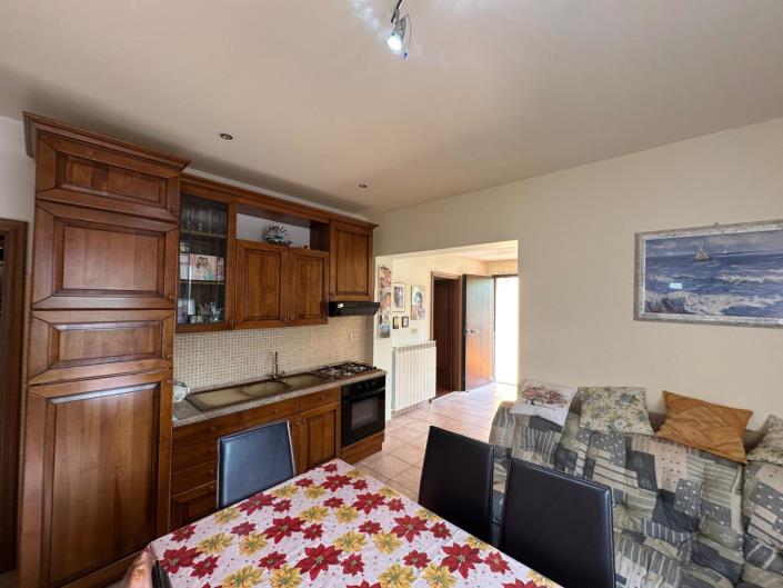 Image No.9-3 Bed Property for sale