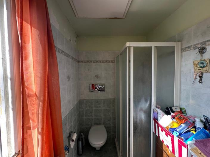 Image No.18-3 Bed Property for sale