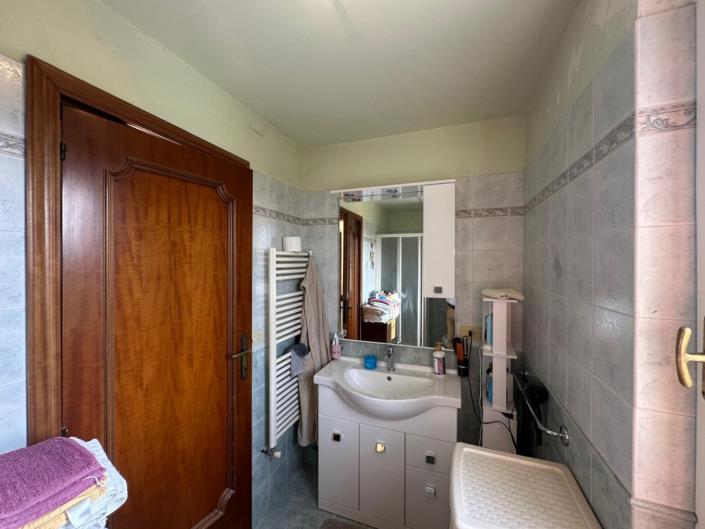 Image No.19-3 Bed Property for sale