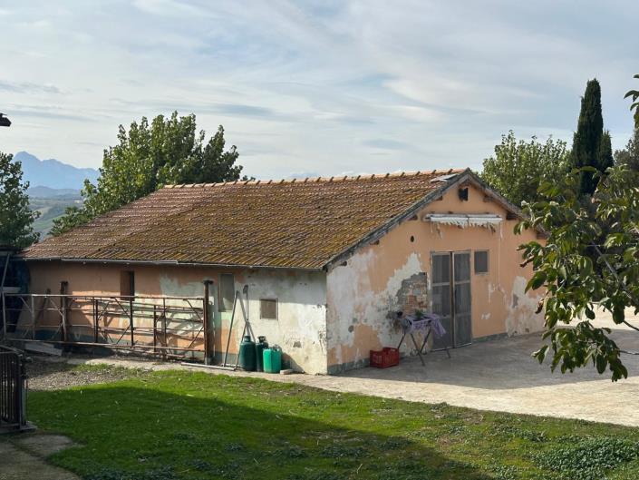 Image No.28-3 Bed Property for sale