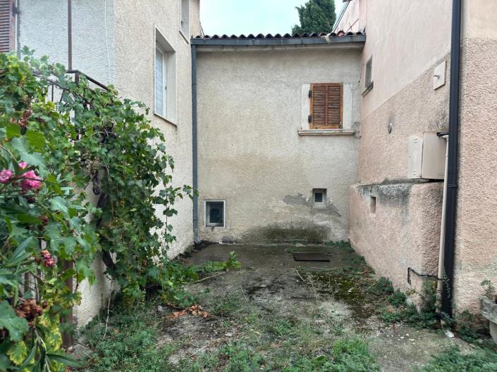 Image No.8-2 Bed Property for sale