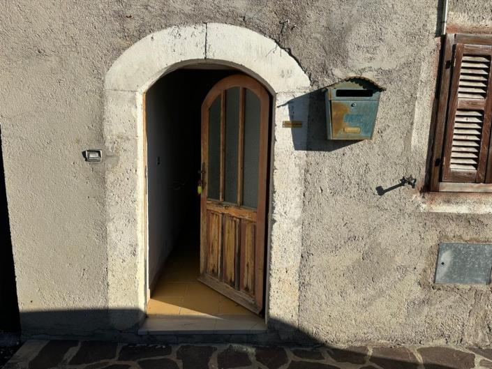 Image No.9-2 Bed Property for sale