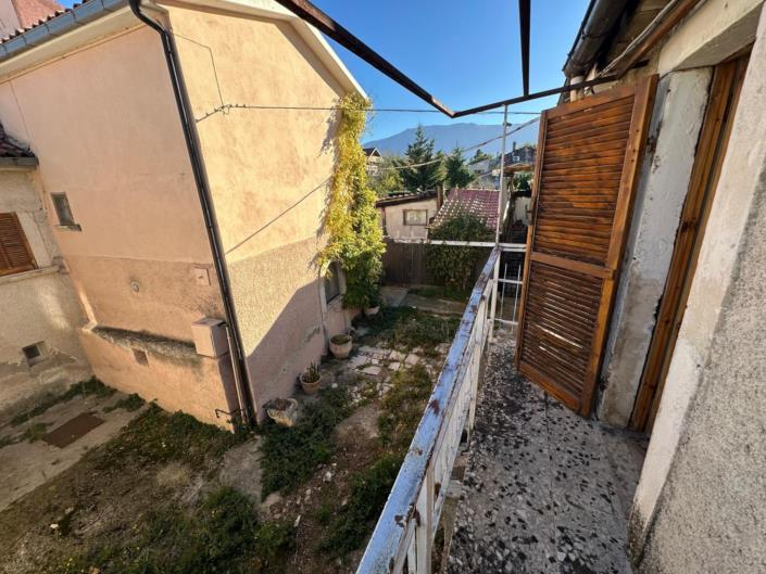 Image No.19-2 Bed Property for sale