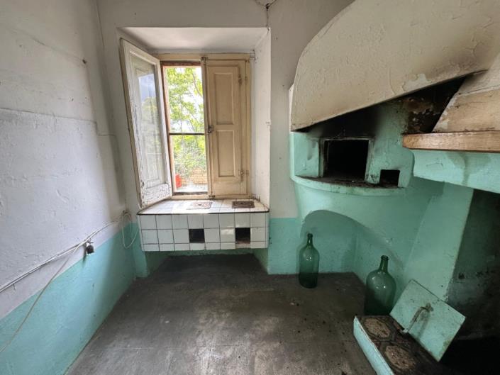 Image No.9-2 Bed Property for sale