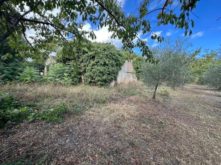 Image No.26-2 Bed Property for sale