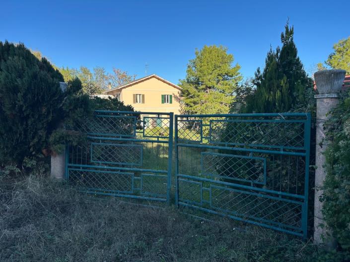 Image No.4-2 Bed Property for sale