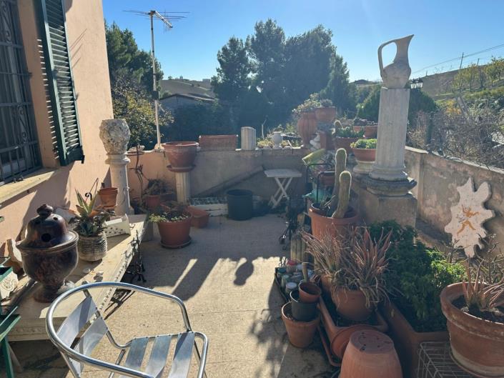 Image No.11-2 Bed Property for sale